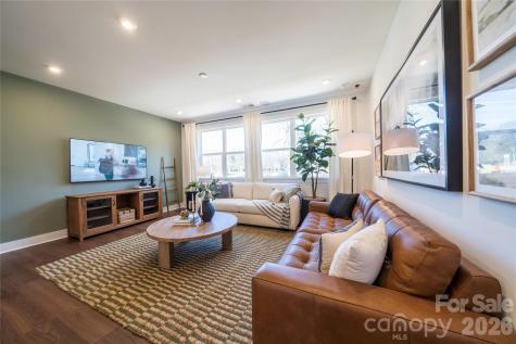 4016 Cue Court Charlotte NC 28205