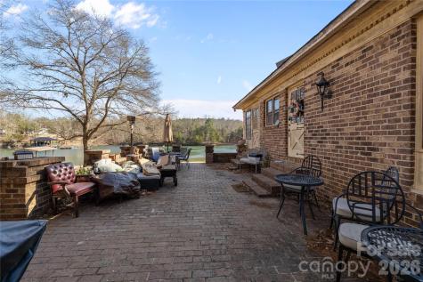4251 Acacia Road York SC 29745
