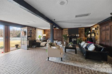 4251 Acacia Road York SC 29745