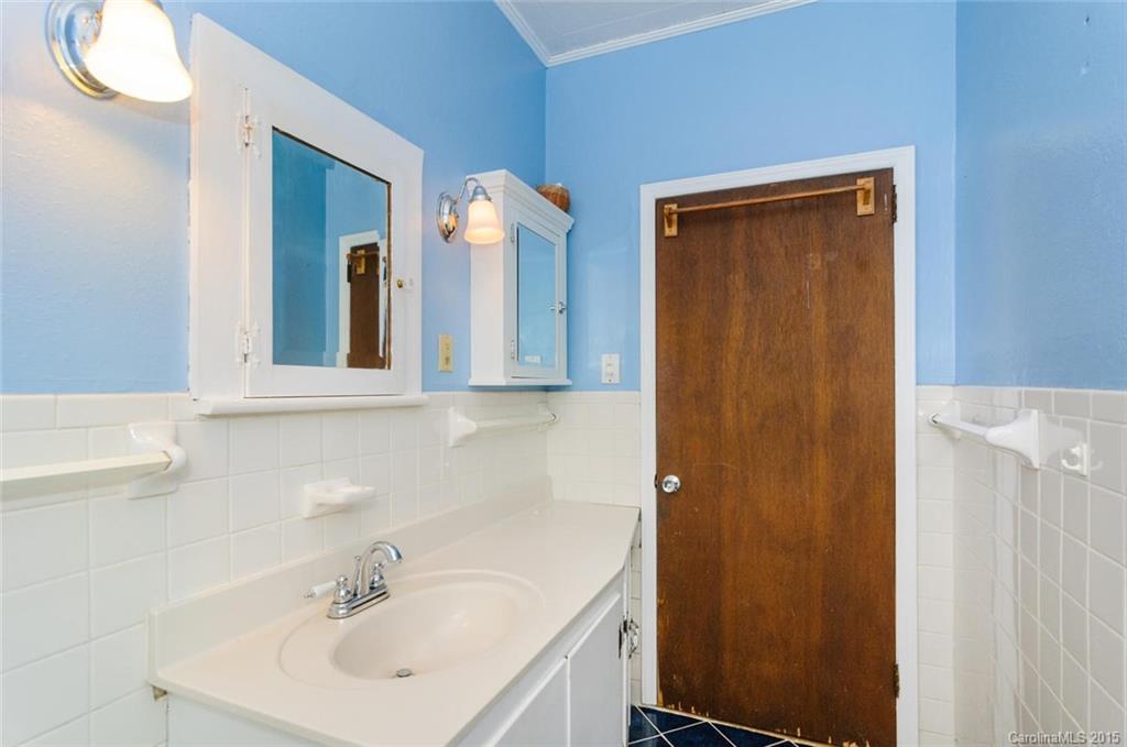 163 Vermont Avenue Asheville NC 28806