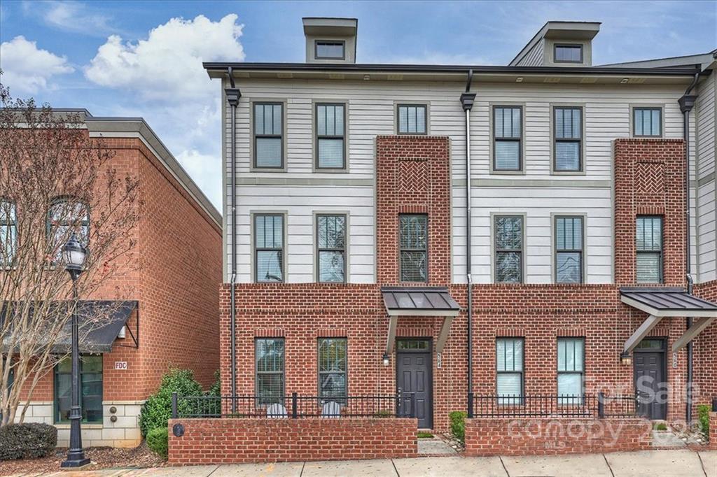 564 Jetton Street Davidson NC 28036