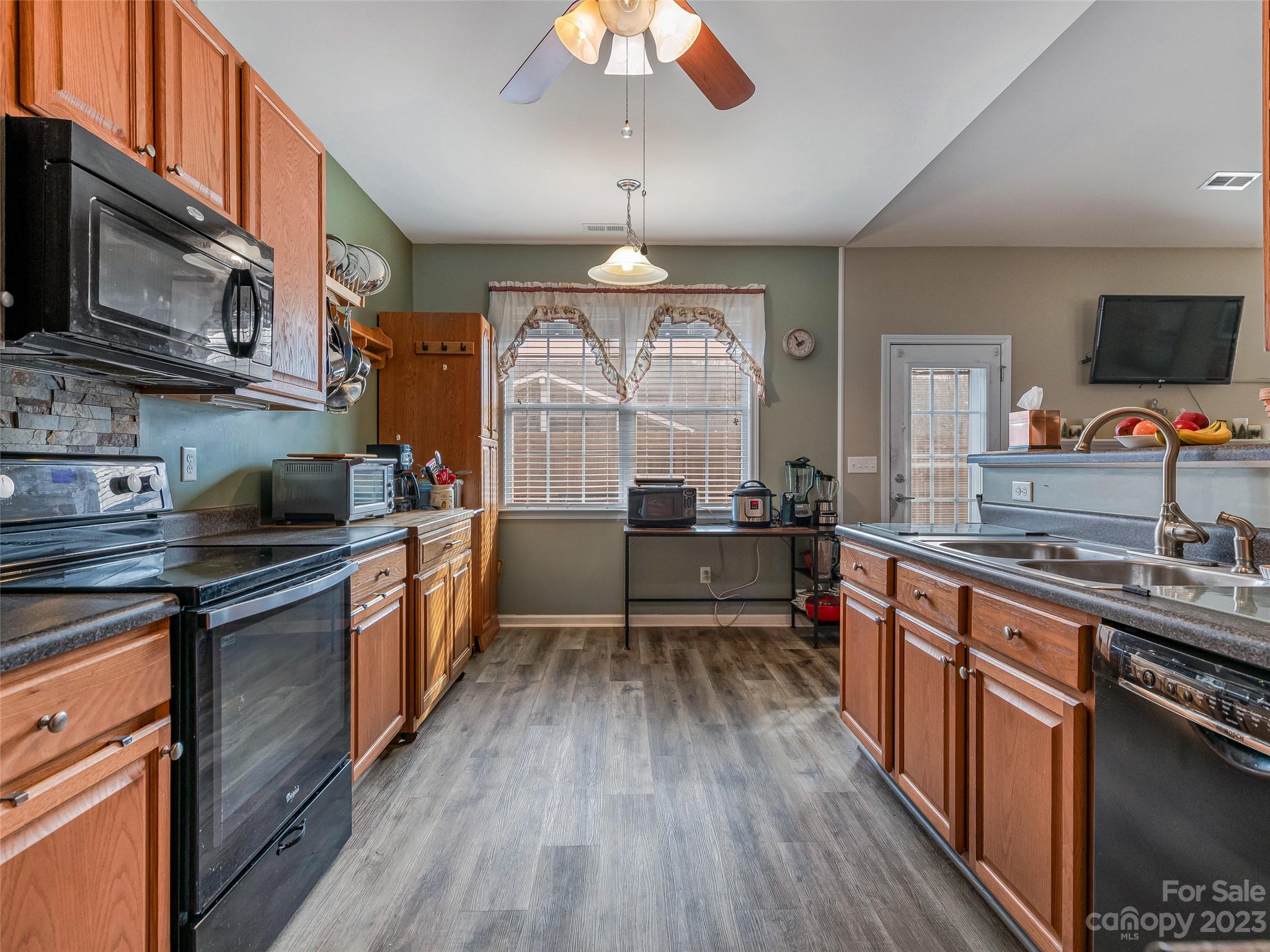 15 Thistlewood Court Weaverville NC 28787