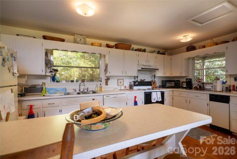 1412 N Bearwallow Road Fletcher NC 28732
