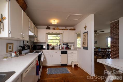 1412 N Bearwallow Road Fletcher NC 28732