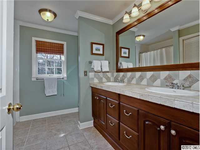 1586 Clayton Drive Charlotte NC 28203