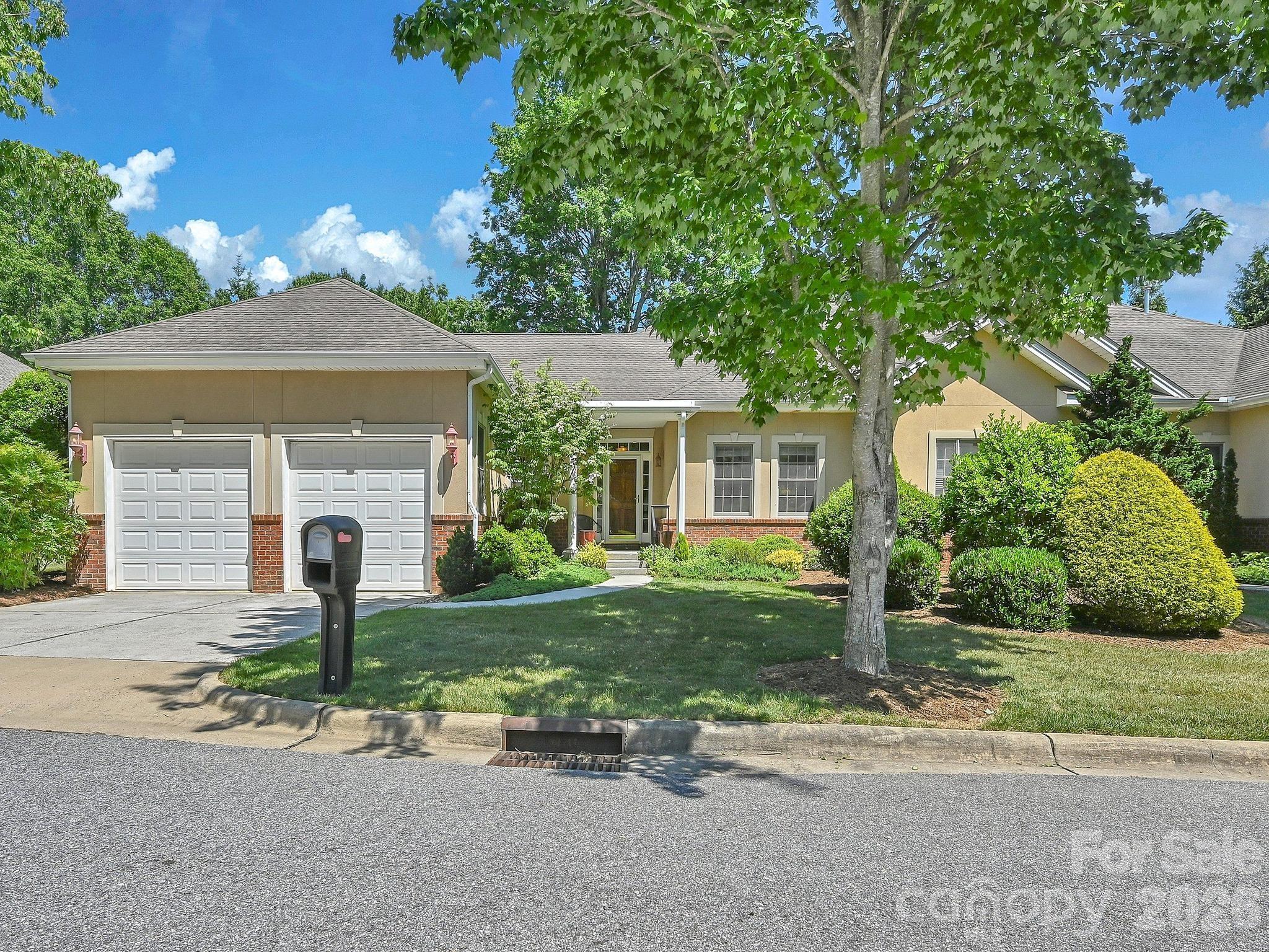 18 Boddington Court Asheville NC 28803