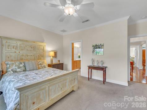 18 Boddington Court Asheville NC 28803