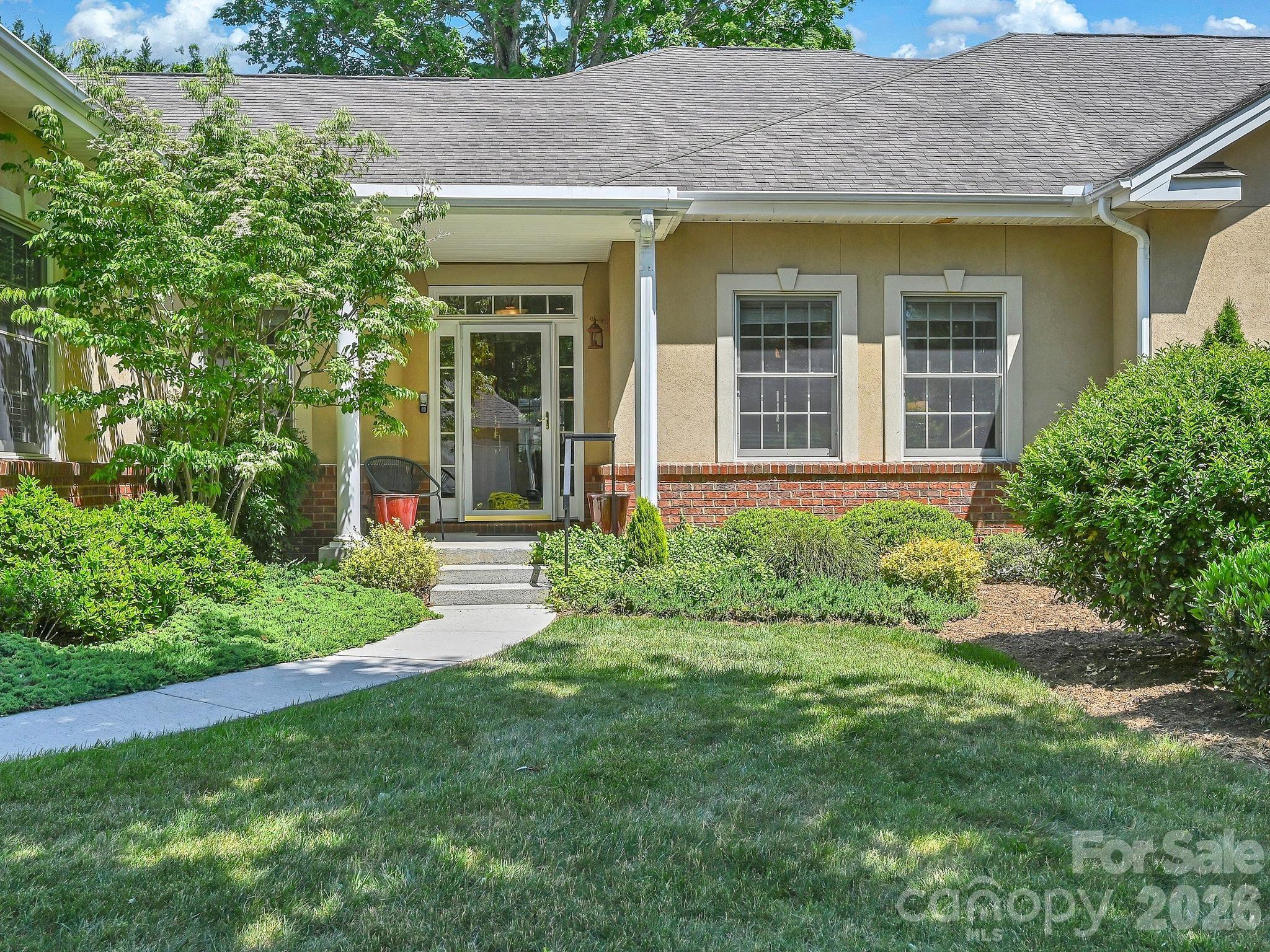 18 Boddington Court Asheville NC 28803