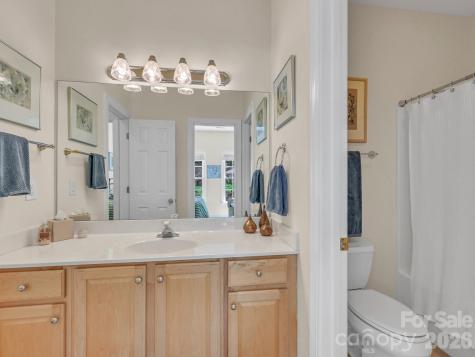 18 Boddington Court Asheville NC 28803