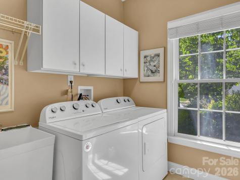 18 Boddington Court Asheville NC 28803
