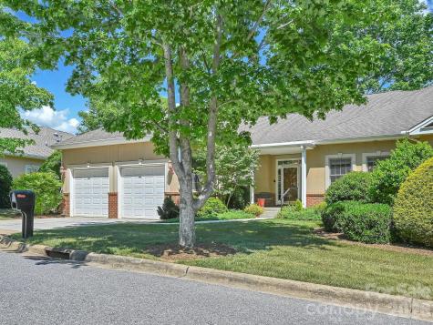 18 Boddington Court Asheville NC 28803