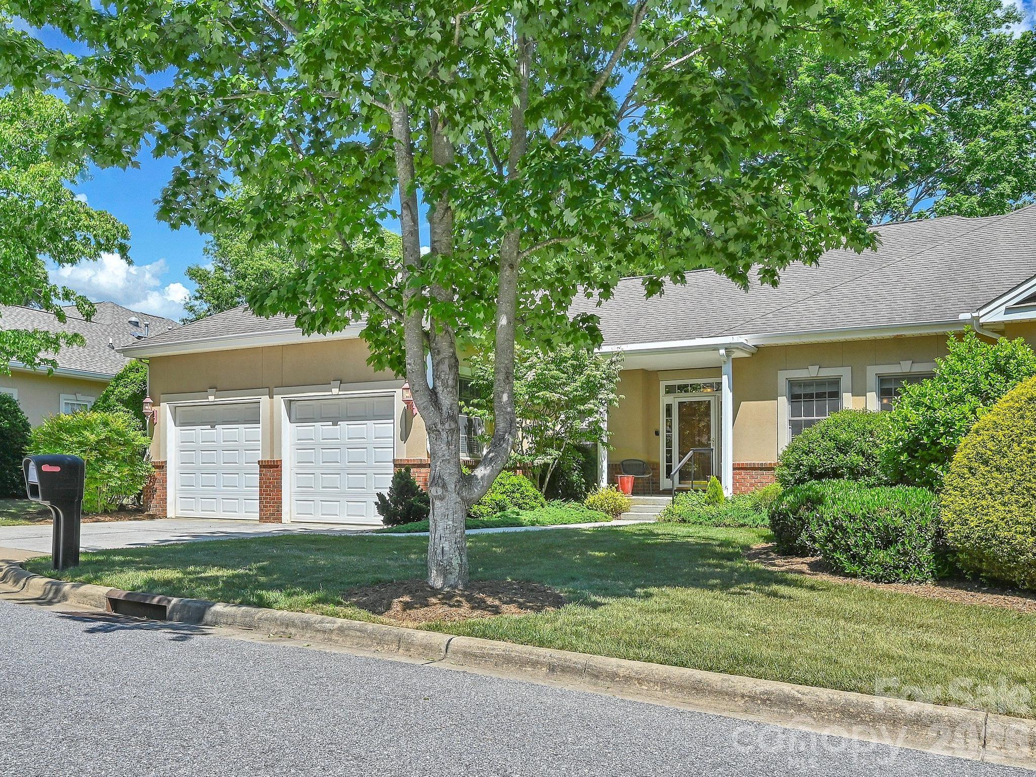 18 Boddington Court Asheville NC 28803