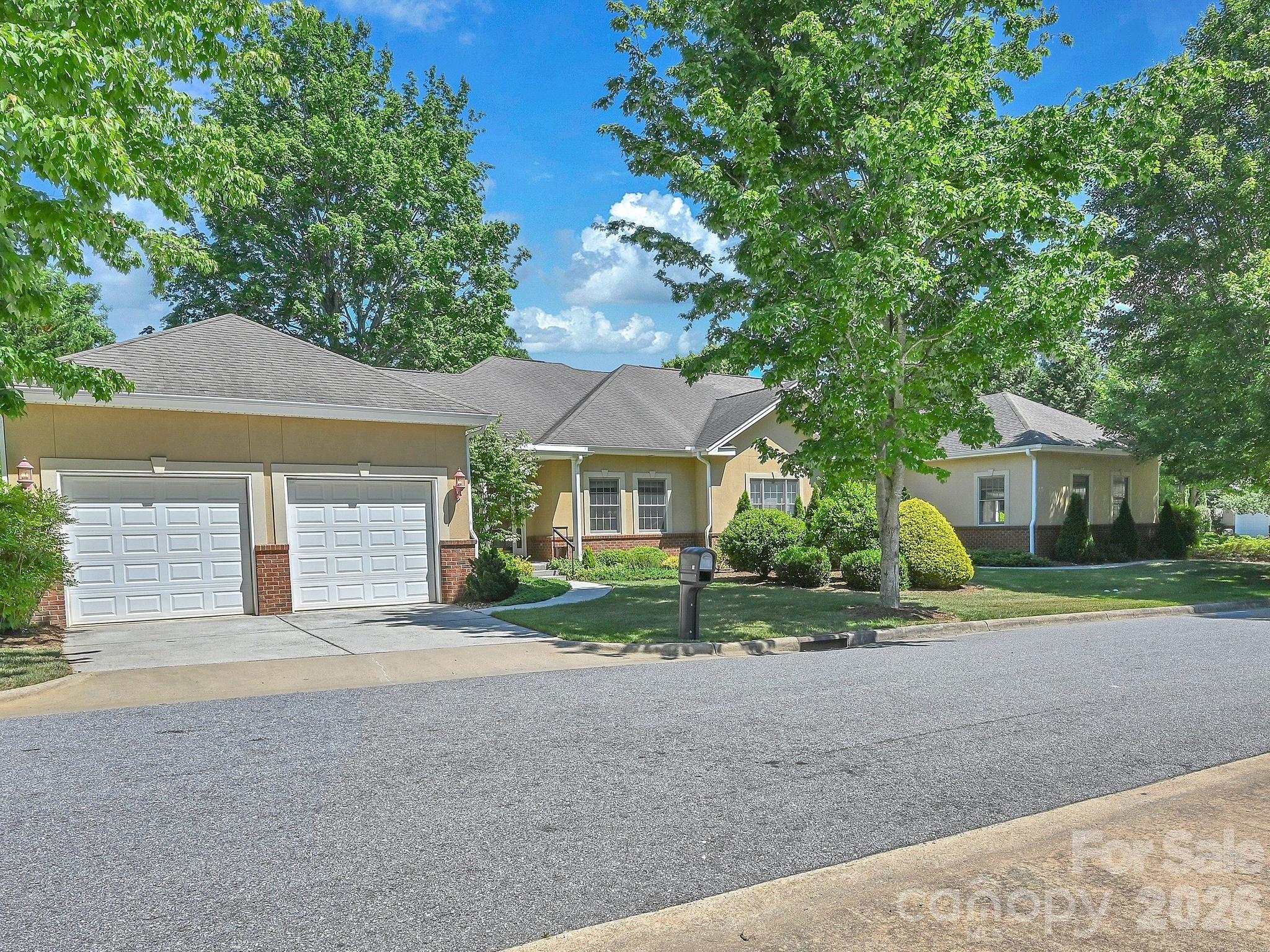 18 Boddington Court Asheville NC 28803
