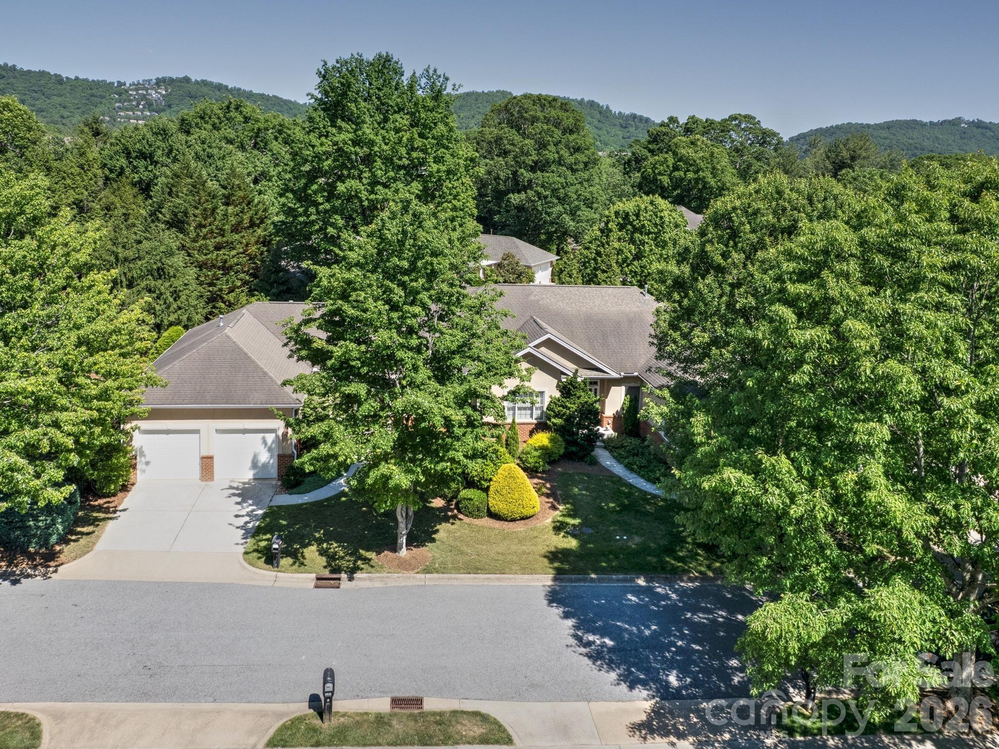 18 Boddington Court Asheville NC 28803