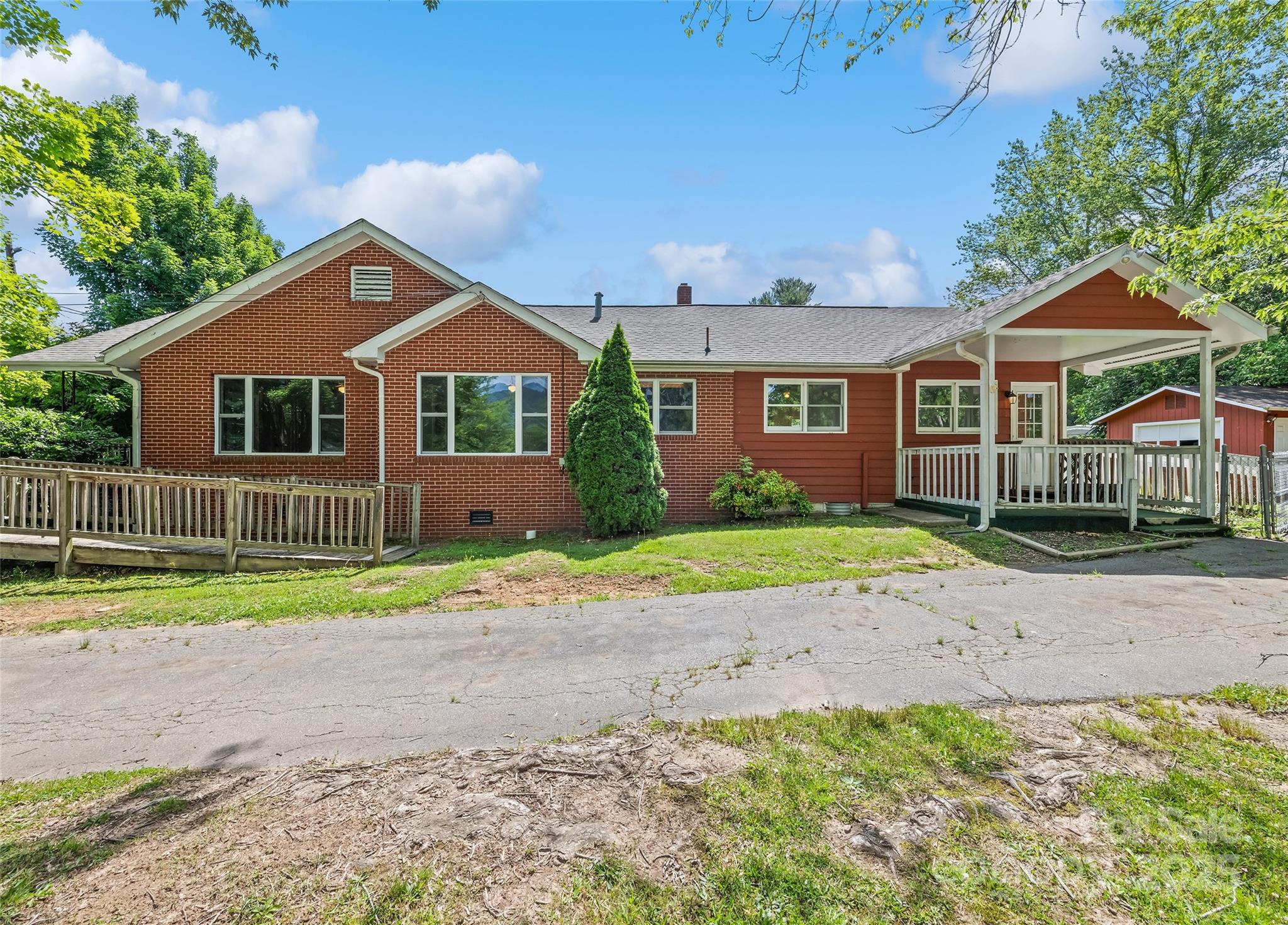205 Hazelwood Avenue Waynesville NC 28786