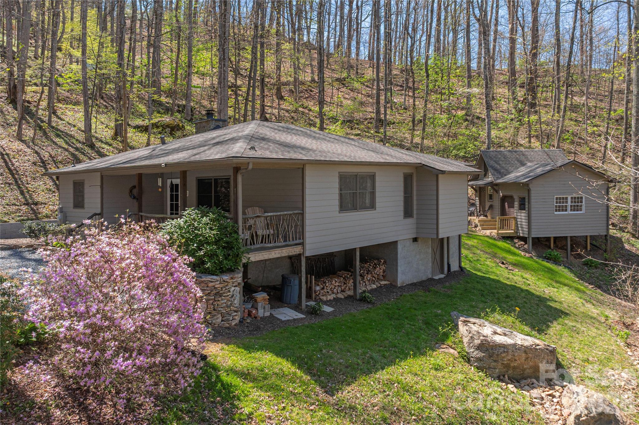 102 Fall Creek Road Waynesville NC 28785