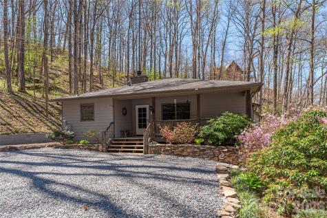 102 Fall Creek Road Waynesville NC 28785
