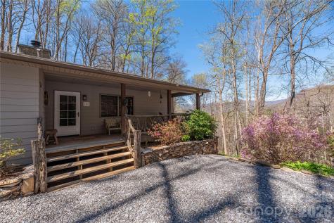 102 Fall Creek Road Waynesville NC 28785