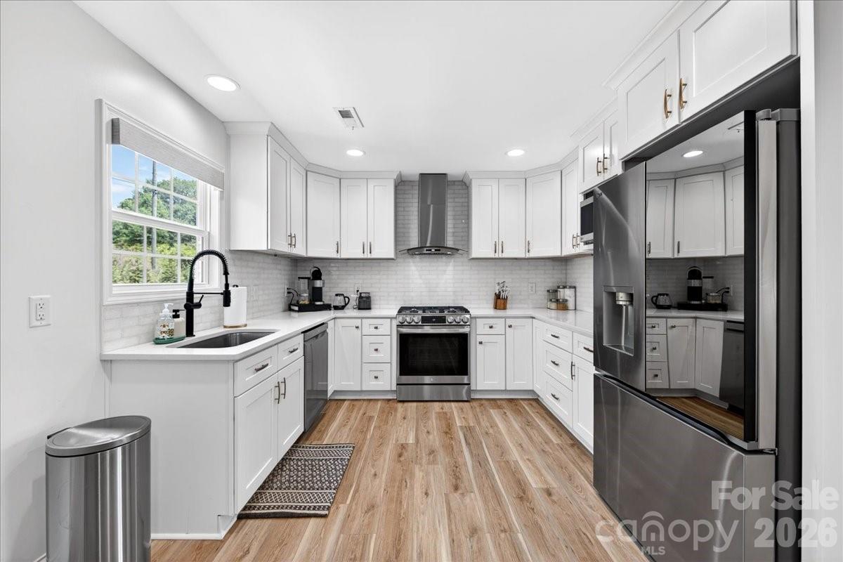 1511 Abbey Court Belmont NC 28012