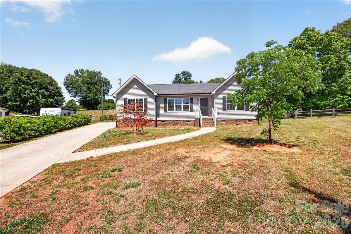 1511 Abbey Court Belmont NC 28012