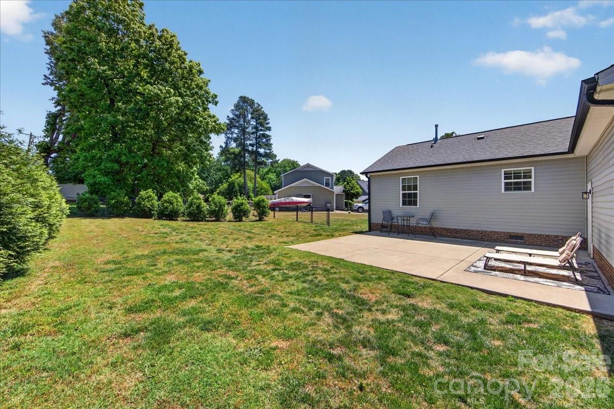 1511 Abbey Court Belmont NC 28012