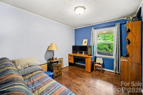 847 E Chestnut Street Stanley NC 28164