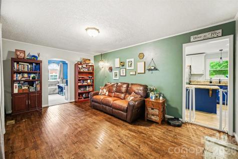 847 E Chestnut Street Stanley NC 28164