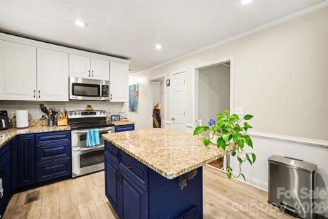 847 E Chestnut Street Stanley NC 28164