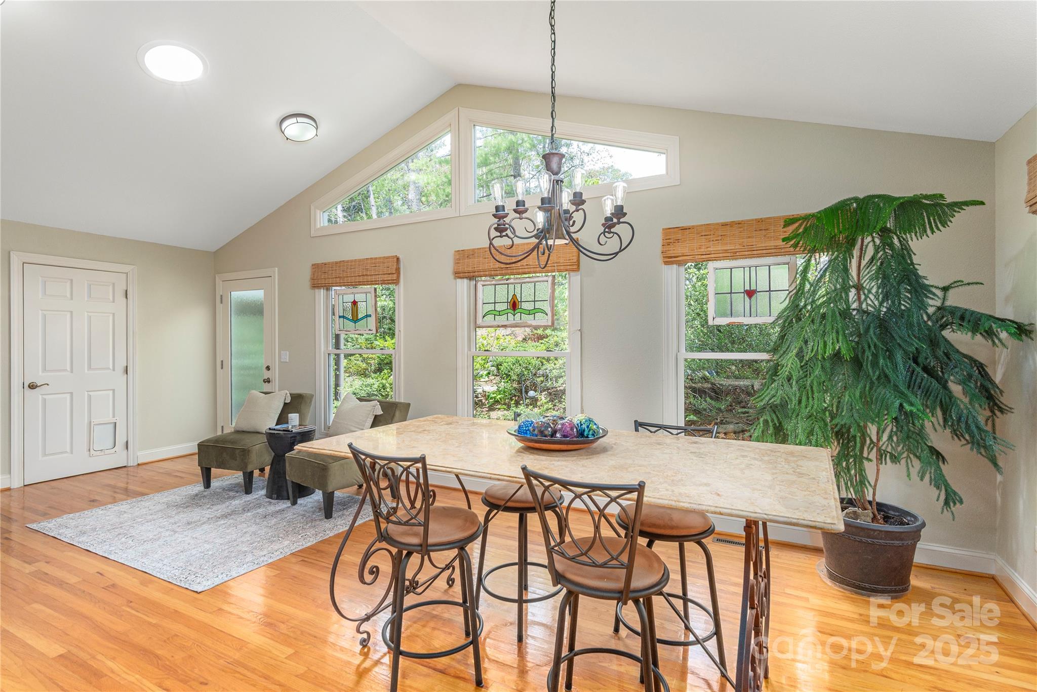 25 Brookcliff Drive Asheville NC 28804