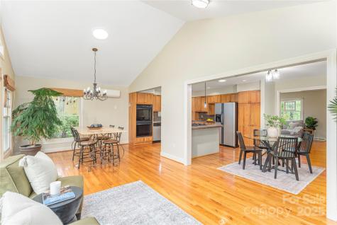 25 Brookcliff Drive Asheville NC 28804