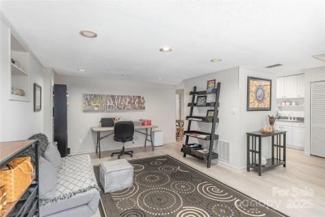 25 Brookcliff Drive Asheville NC 28804