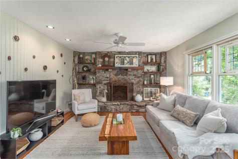 25 Brookcliff Drive Asheville NC 28804