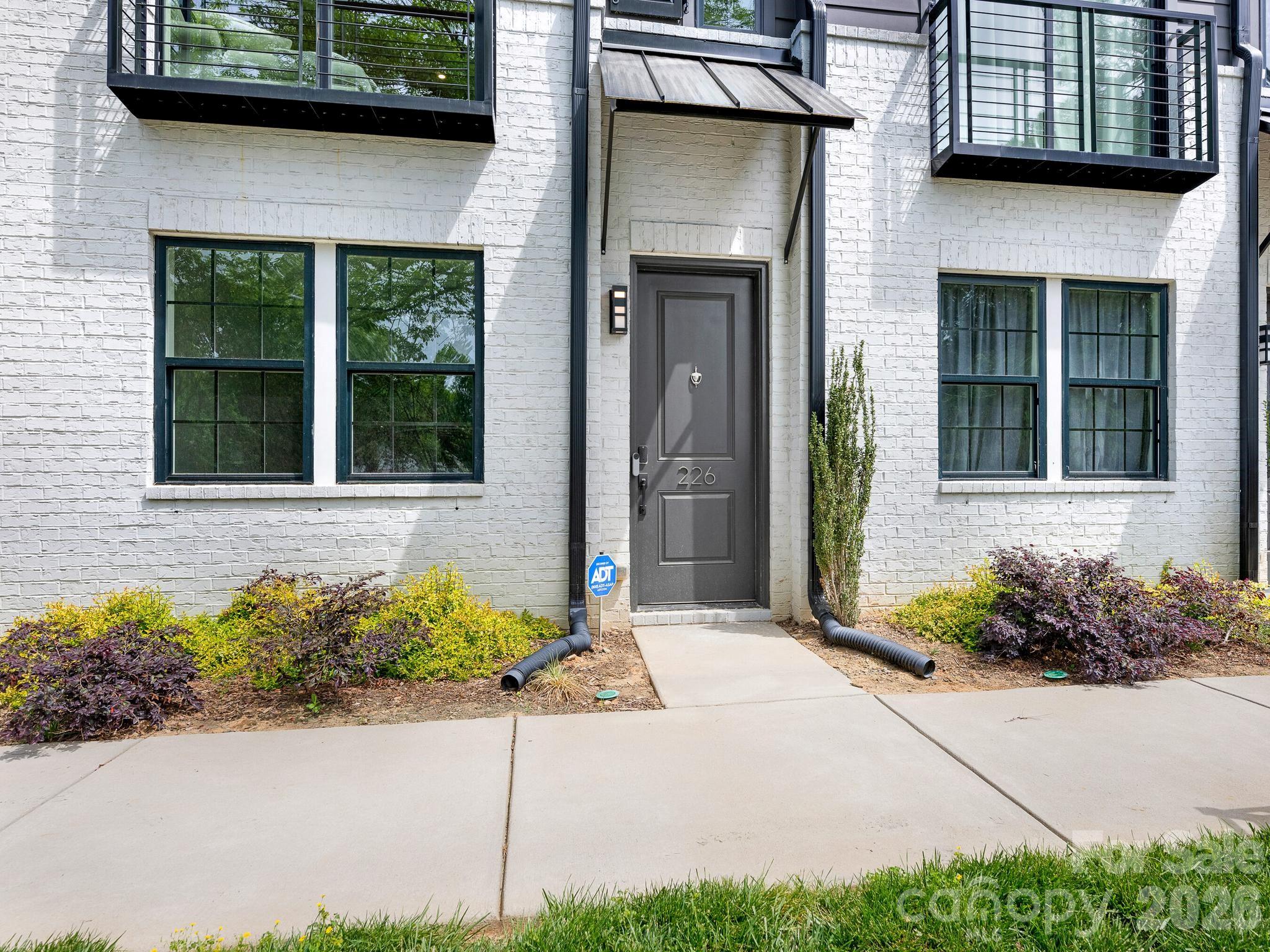 226 Sutton Park Lane Charlotte NC 28211