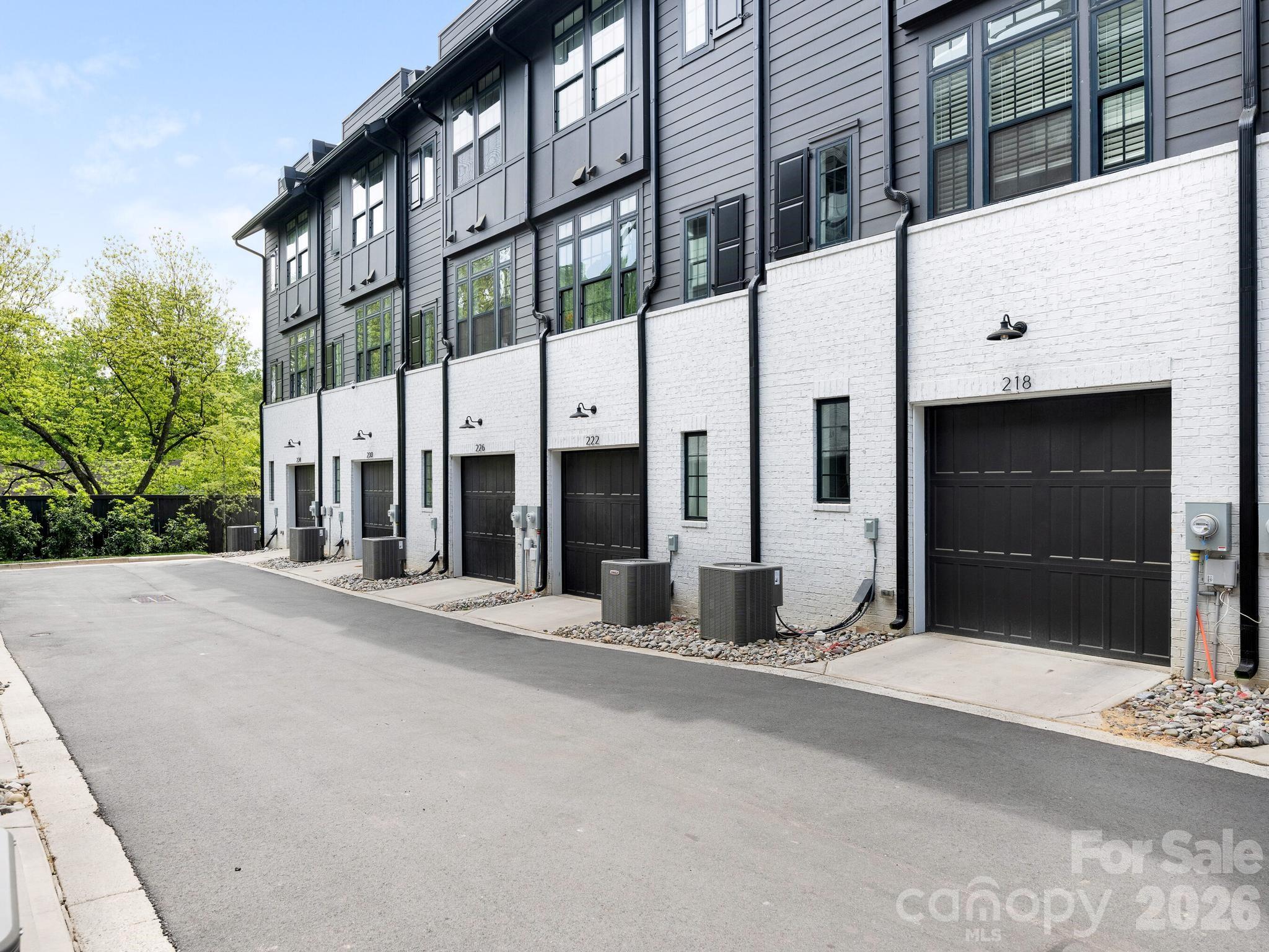 226 Sutton Park Lane Charlotte NC 28211
