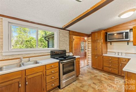 19 Timbers Edge Lane Fairview NC 28730