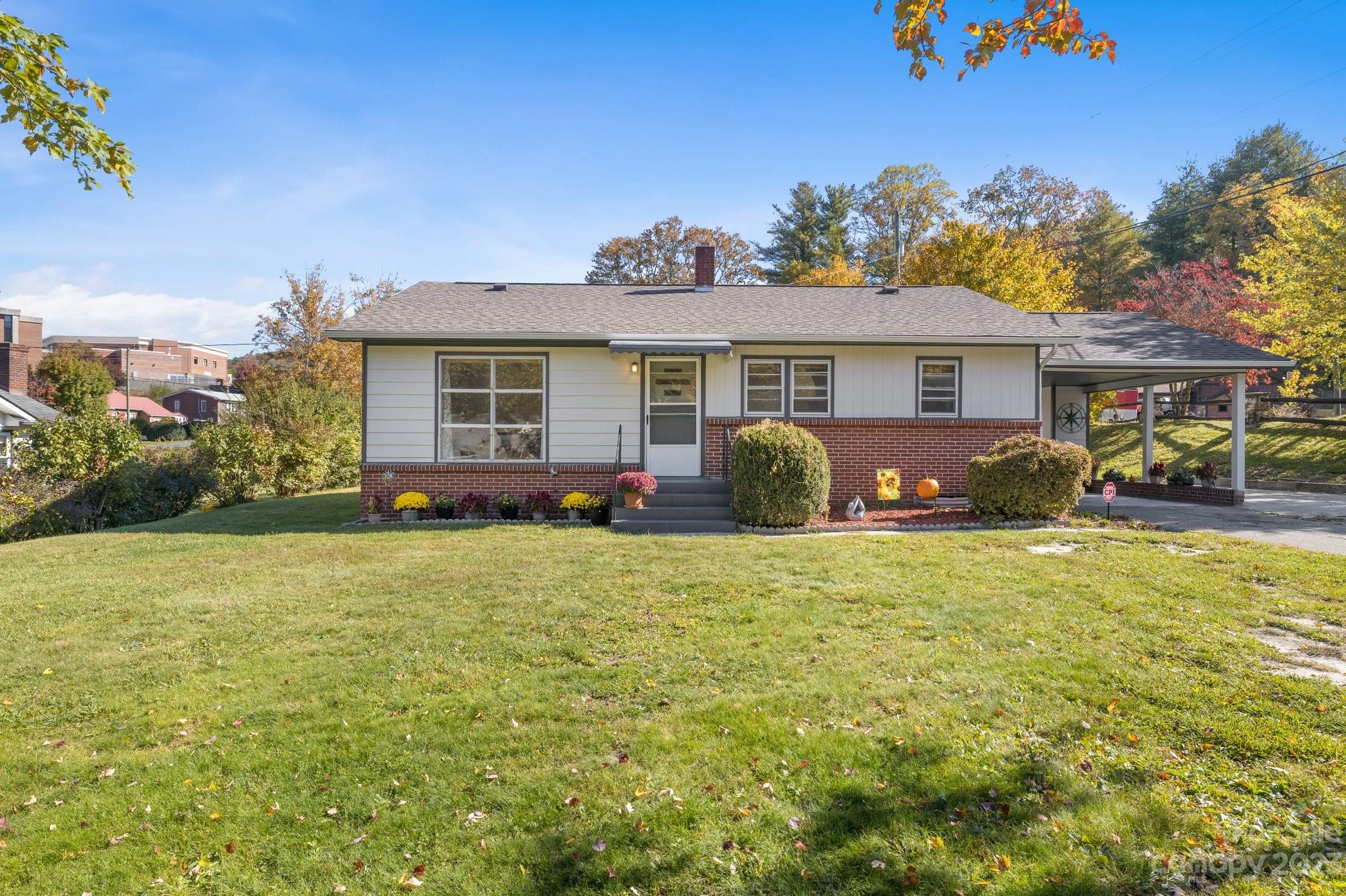 501 Altapass Highway Spruce Pine NC 28777