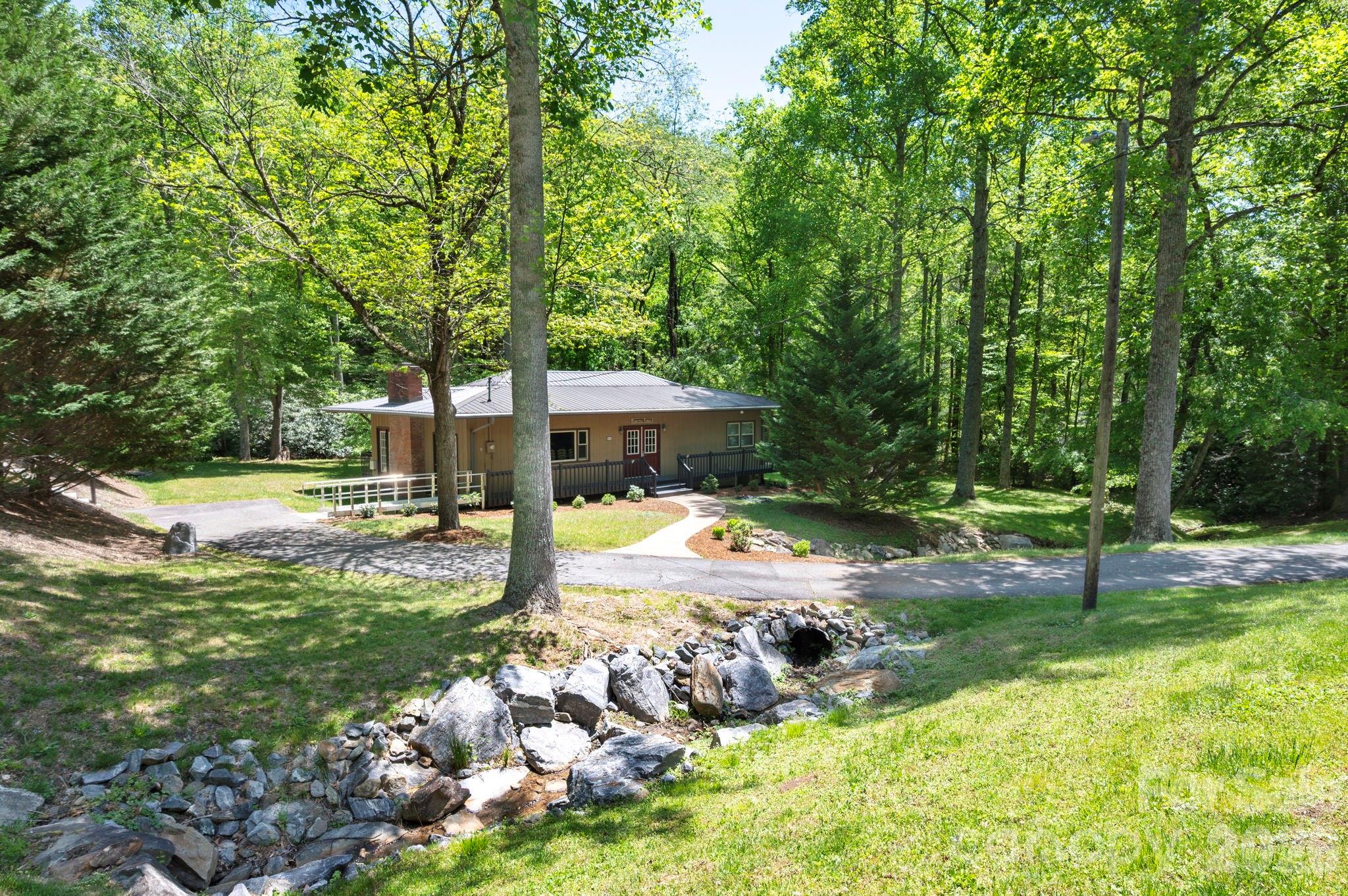 14 Weeping Cherry Forest Road Fairview NC 28730