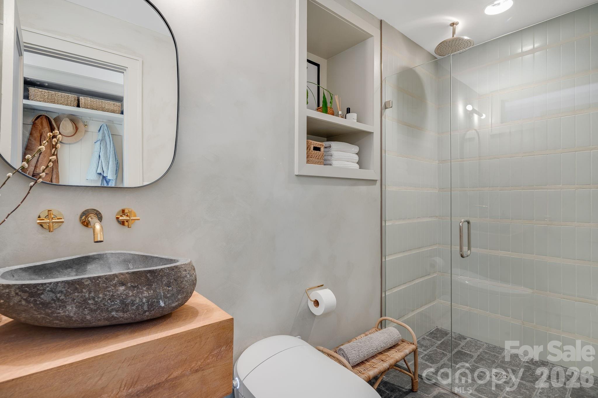 22 Kenilwood Place Asheville NC 28803