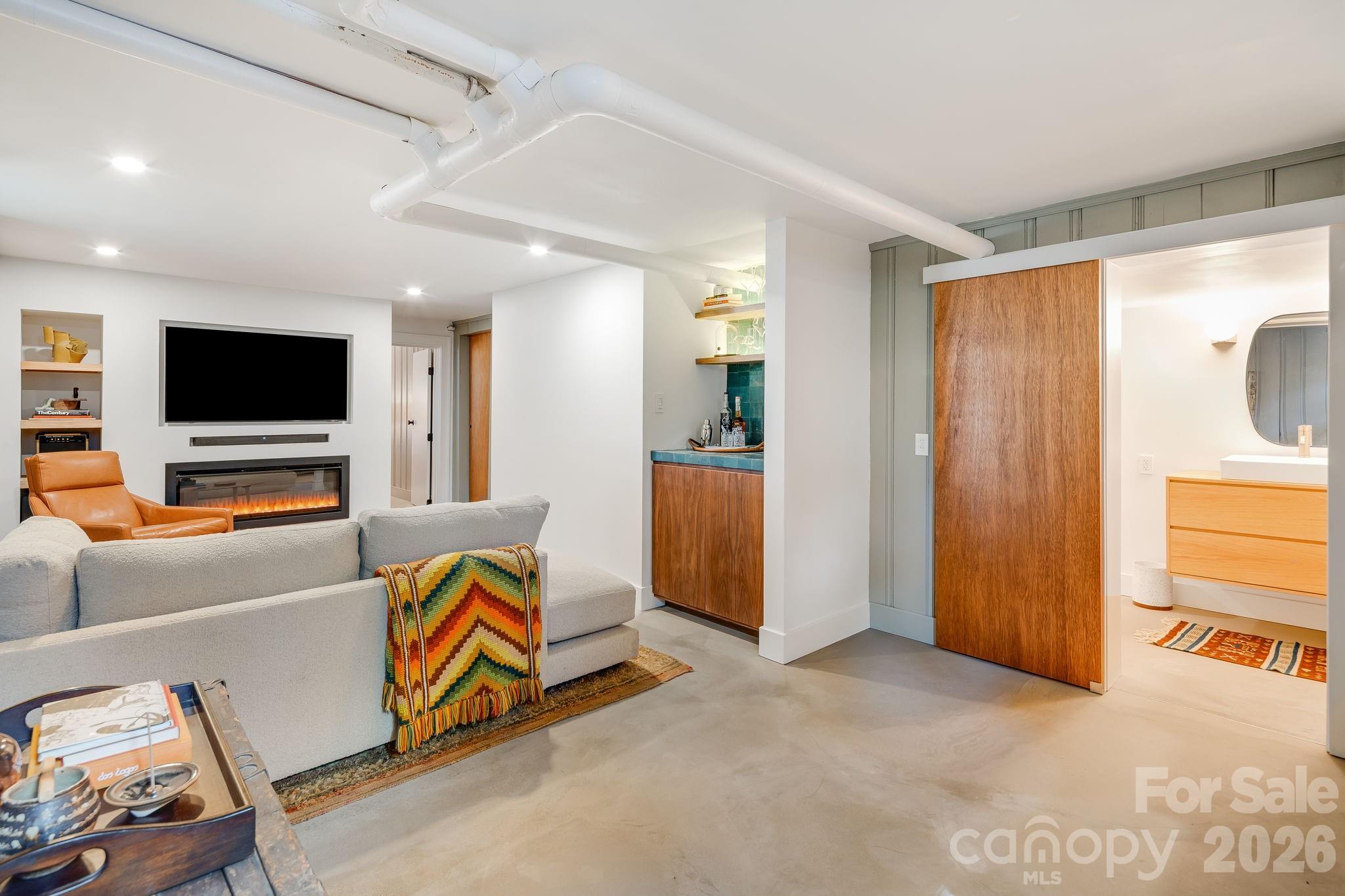 22 Kenilwood Place Asheville NC 28803