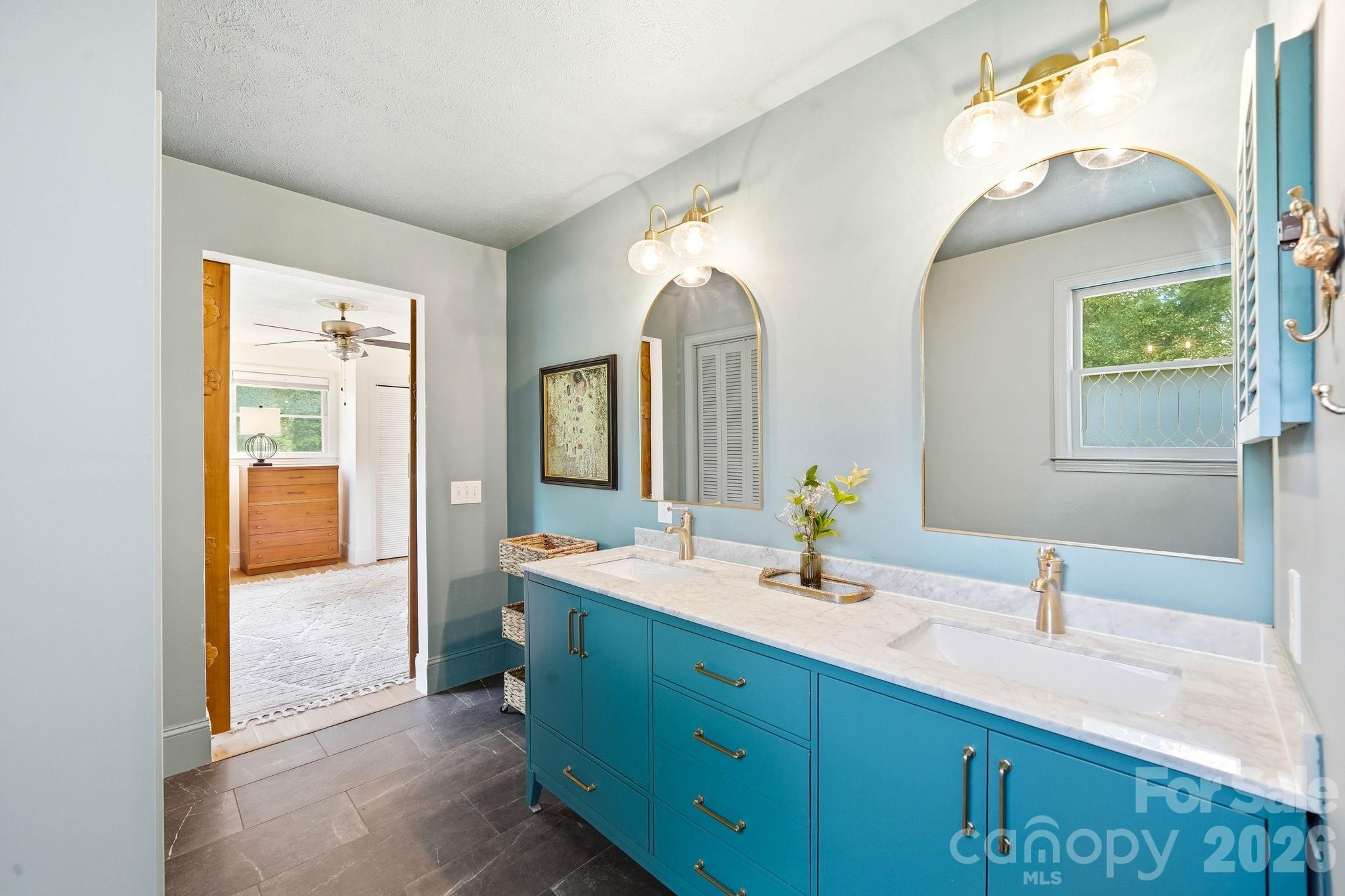 127 Erkwood Drive Hendersonville NC 28739