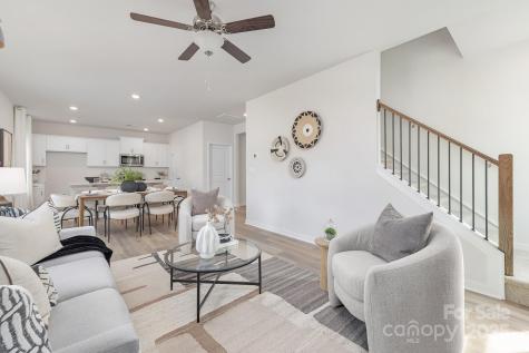 823 Adelston Lane Asheville NC 28804