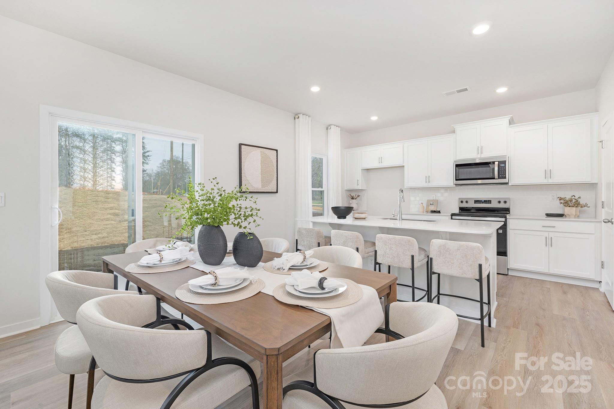 823 Adelston Lane Asheville NC 28804