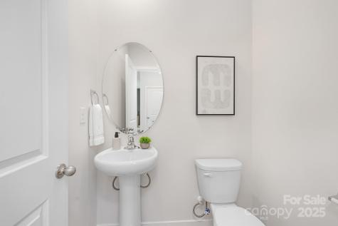 823 Adelston Lane Asheville NC 28804