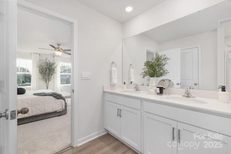 823 Adelston Lane Asheville NC 28804