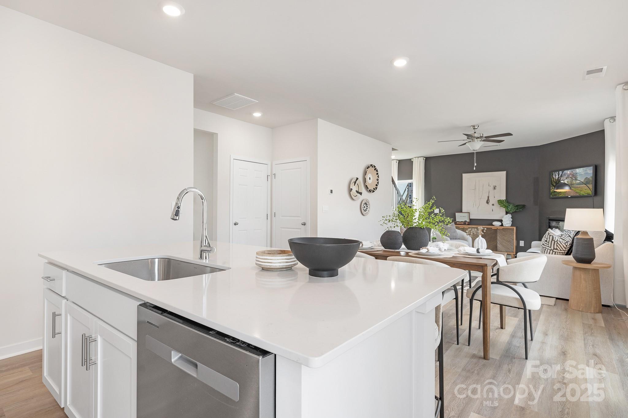 823 Adelston Lane Asheville NC 28804