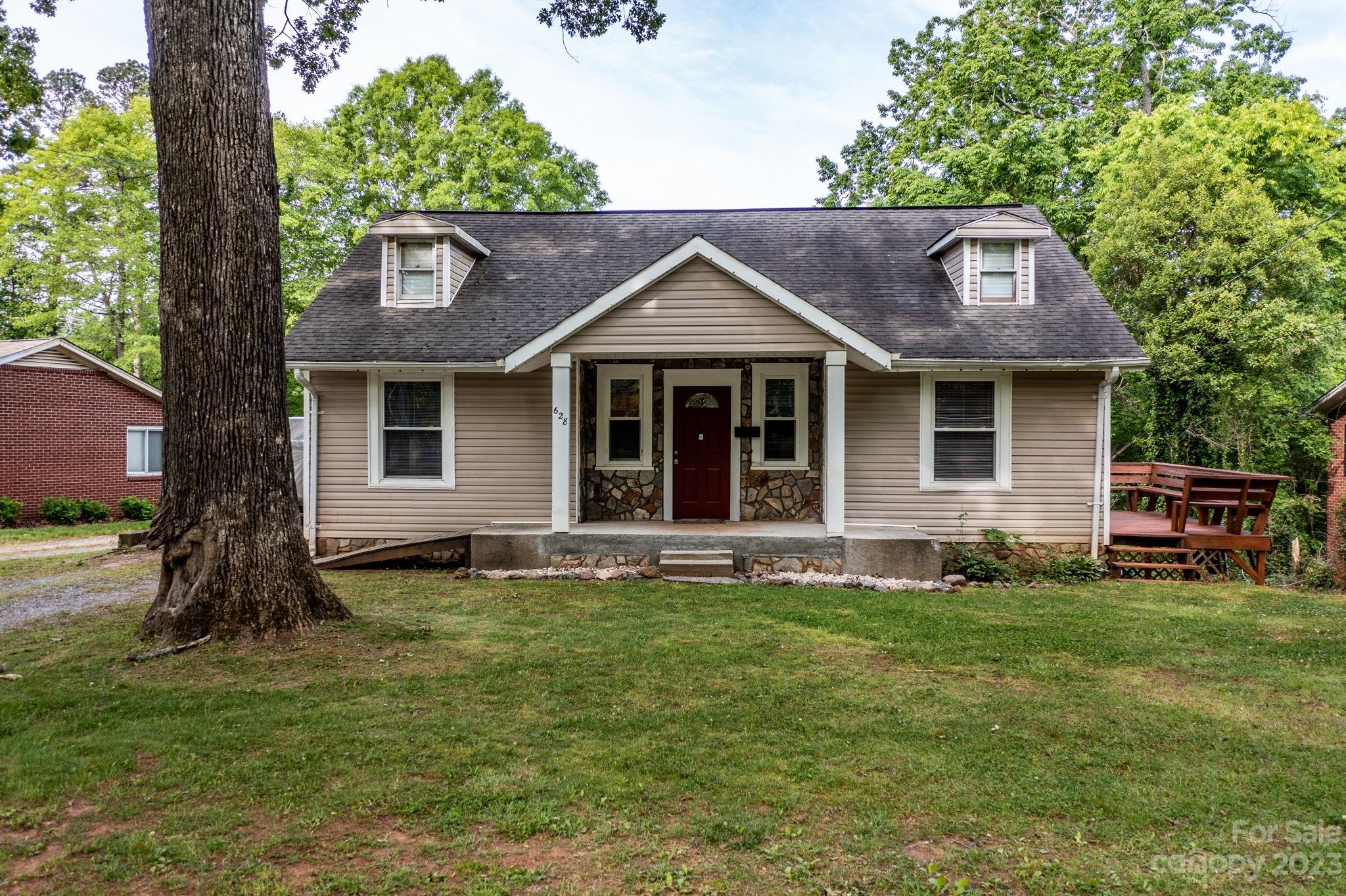 628 5th Street SE Hickory NC 28602
