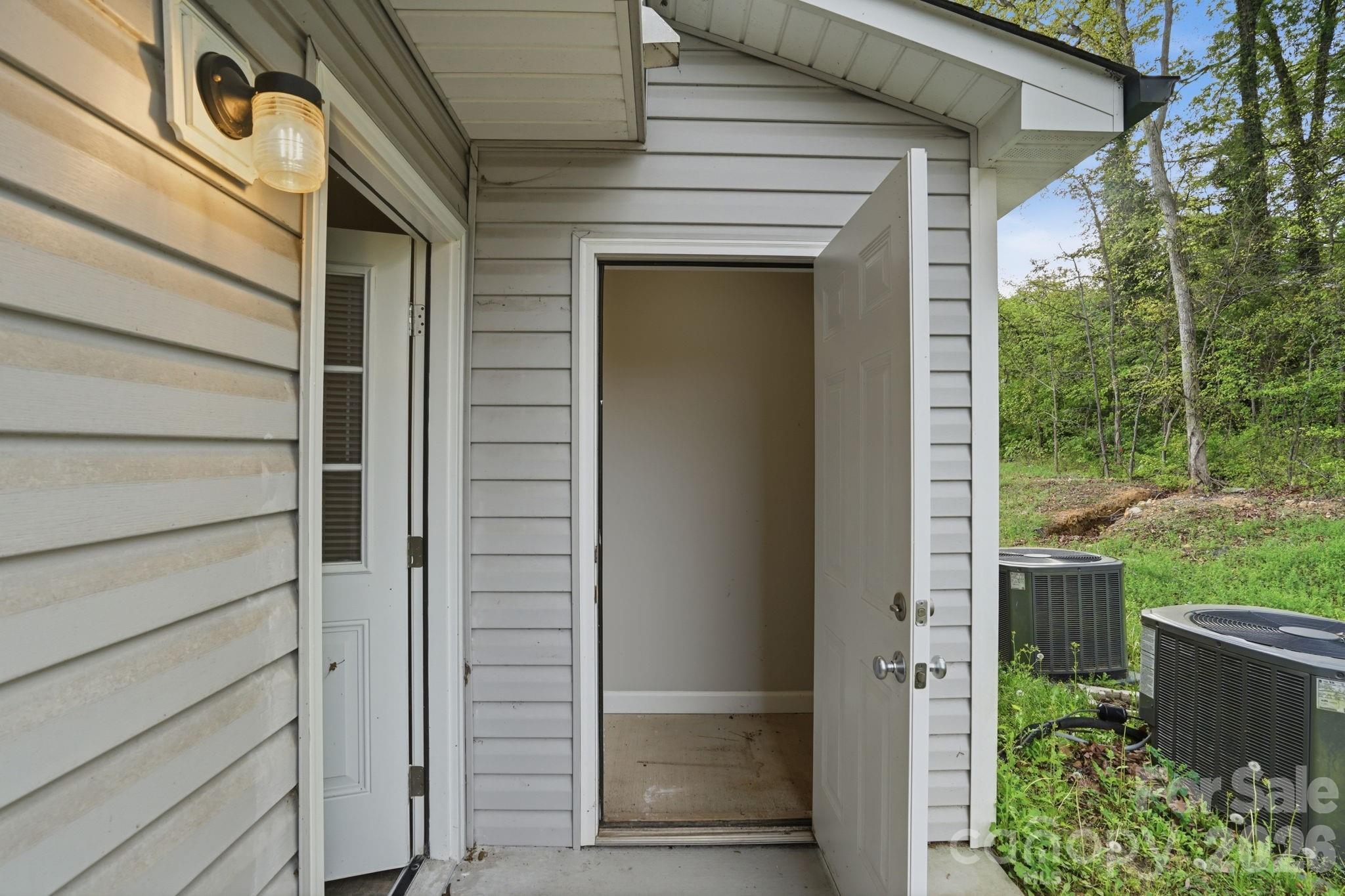153 Mckinnon Avenue NE Concord NC 28025