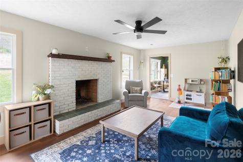 17 Boyd Cove Road Leicester NC 28748
