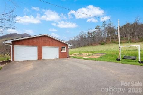17 Boyd Cove Road Leicester NC 28748