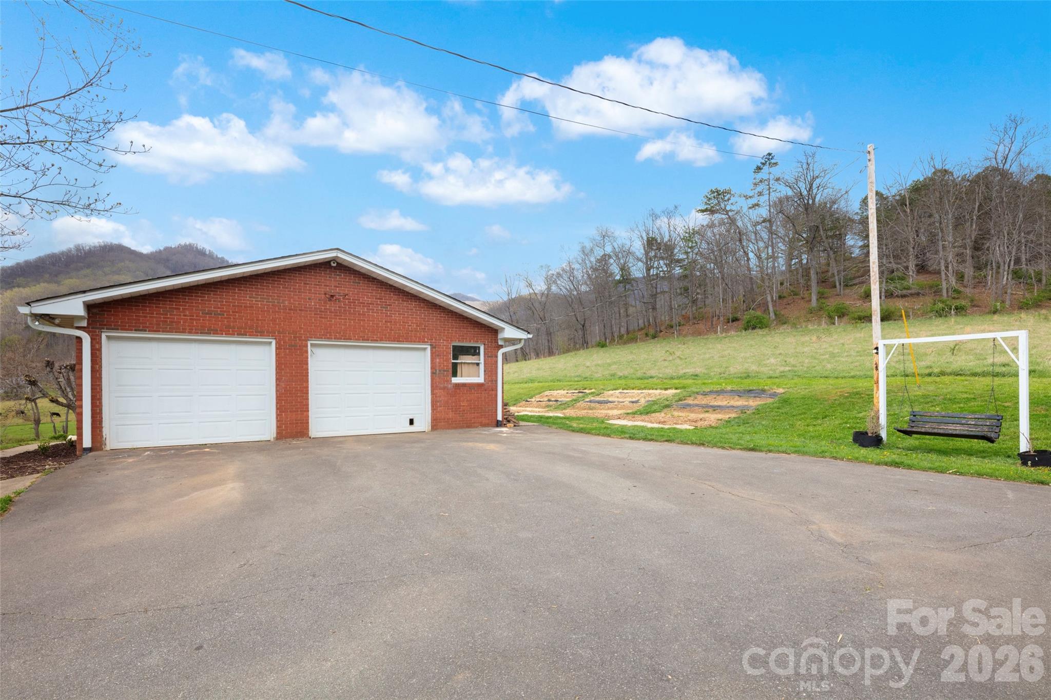 17 Boyd Cove Road Leicester NC 28748